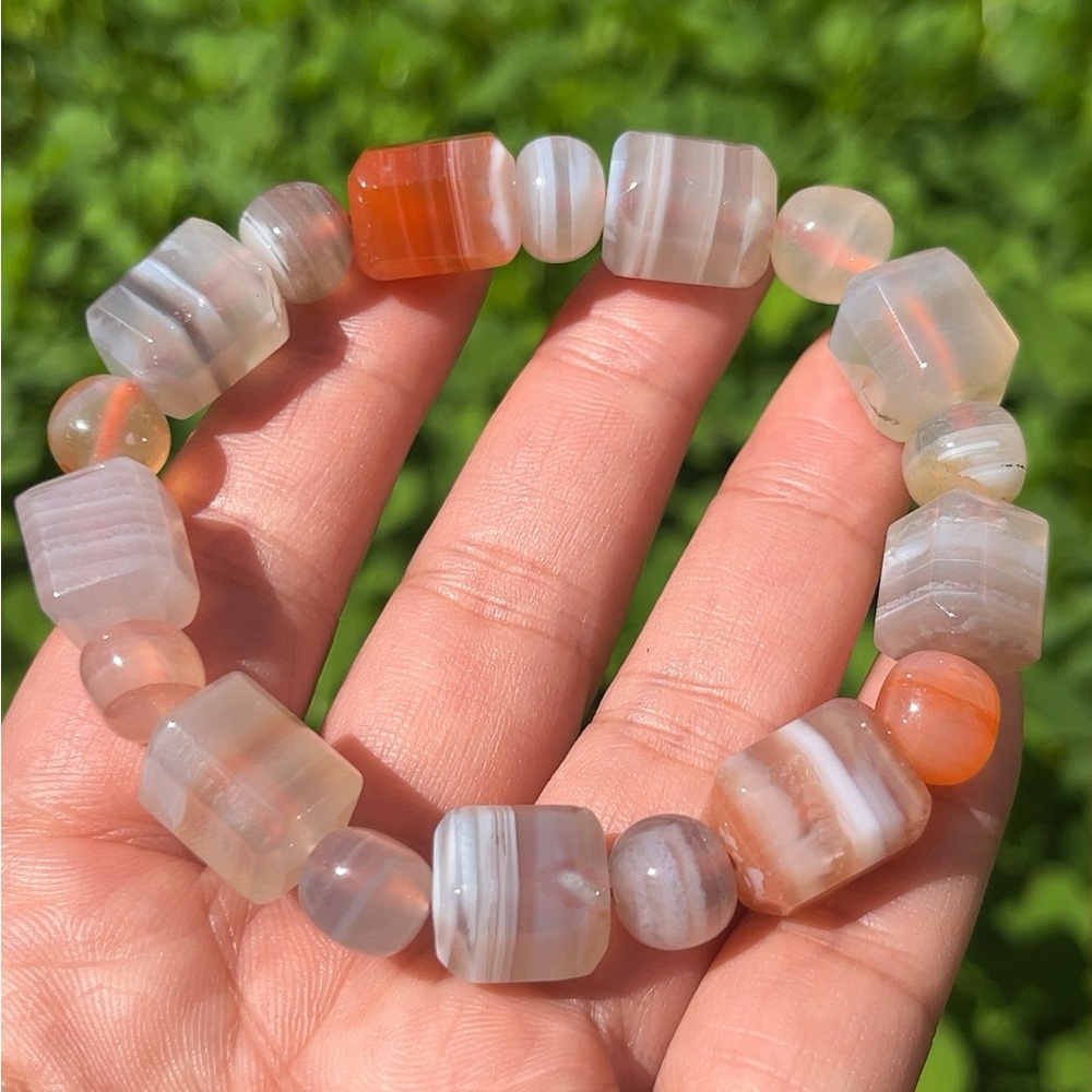 11mm stretchable cubic banded Yanyuan agate bracelet 1486